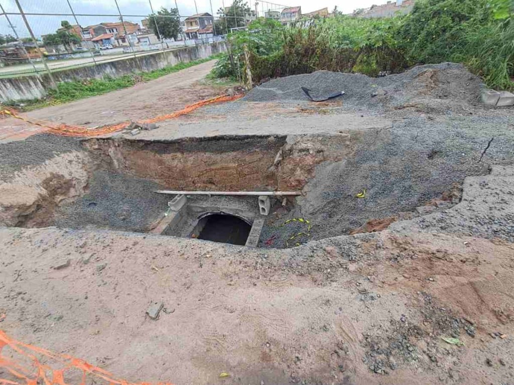 área isolada na rua Portuguesa de Desportos, no bairro Parque Ipê.