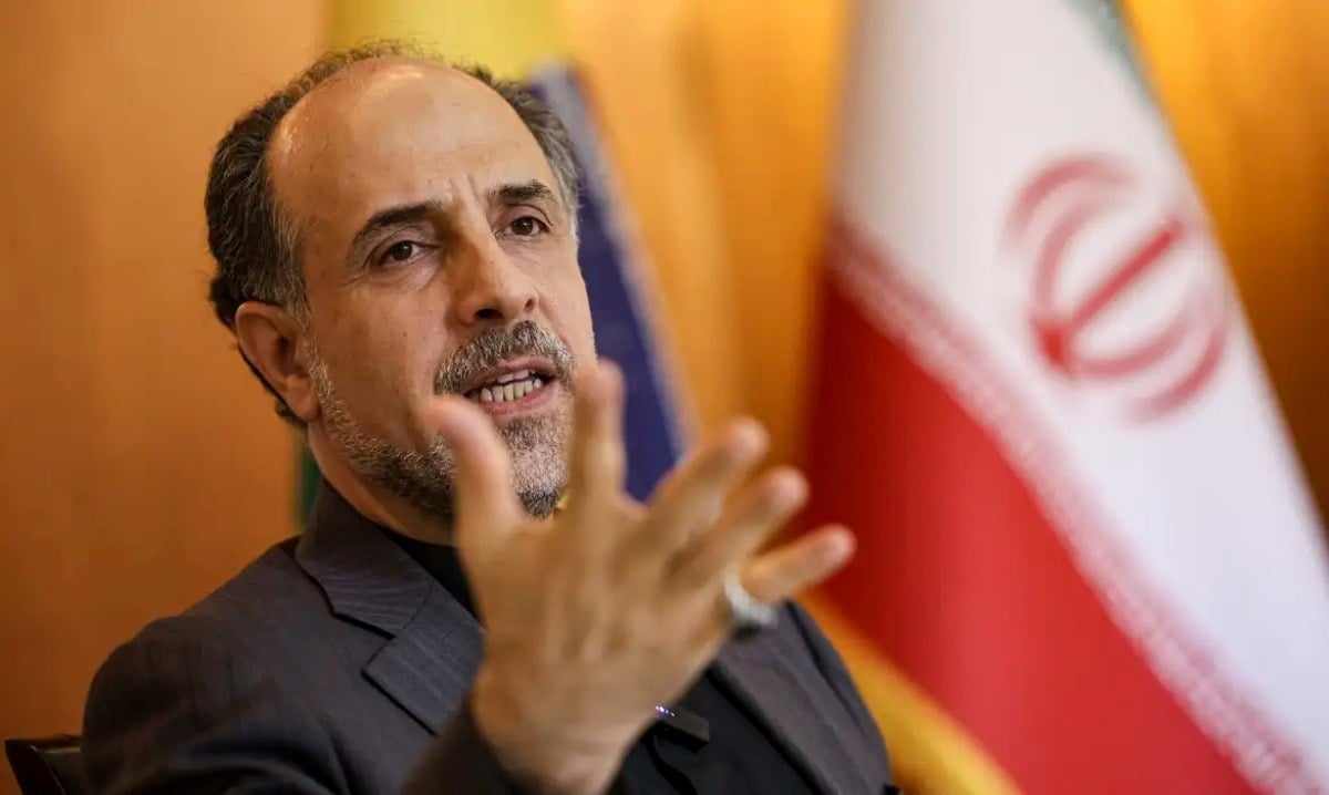 Embaixador do Irã afirma que EUA dificultam acordo e diz que Trump se vê como “rei do mundo”