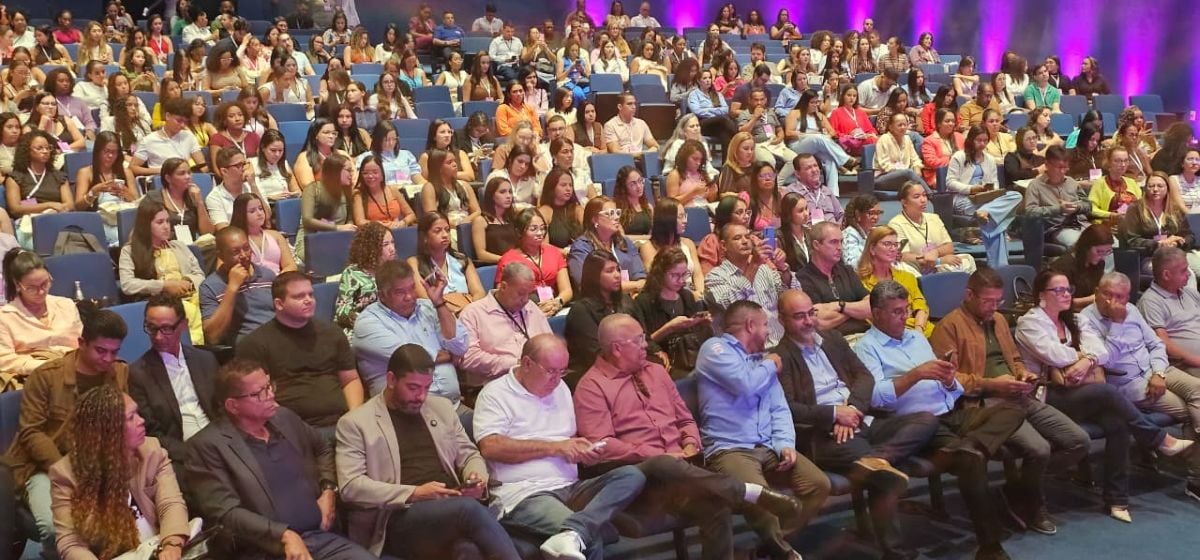 público no auditório