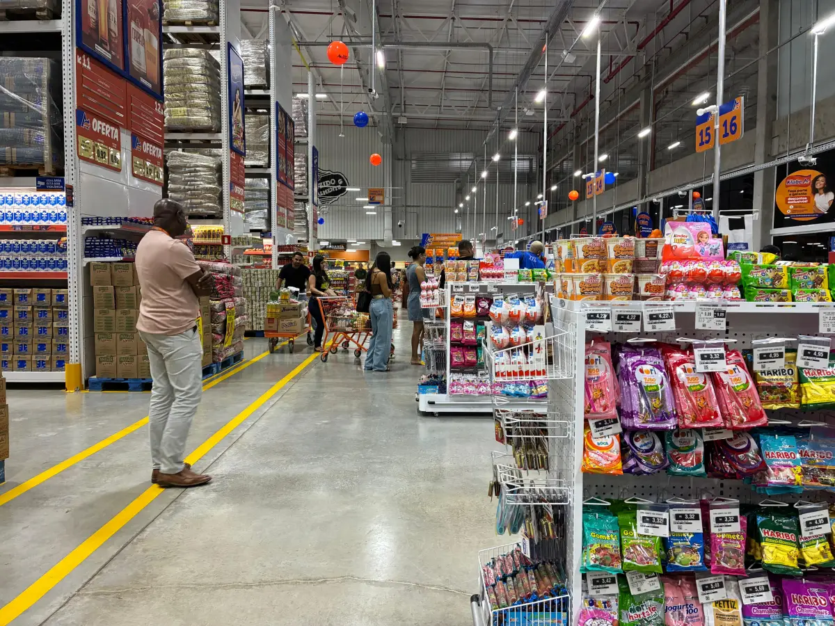 Com investimento de R$ 70 milhões Rede Atakarejo abre mais uma loja em Feira de Santana