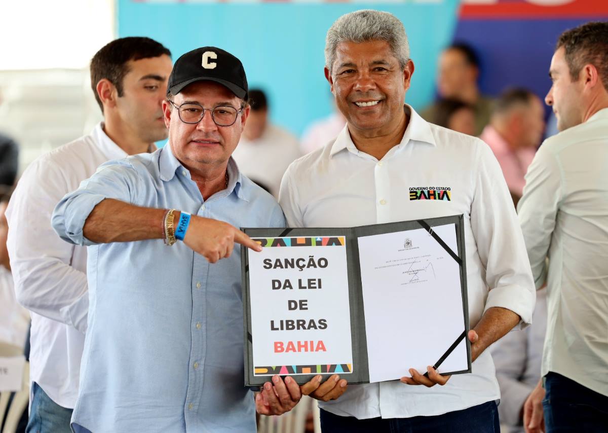 Bahia reconhece a Libras como meio legal de comunicação após sanção de governador