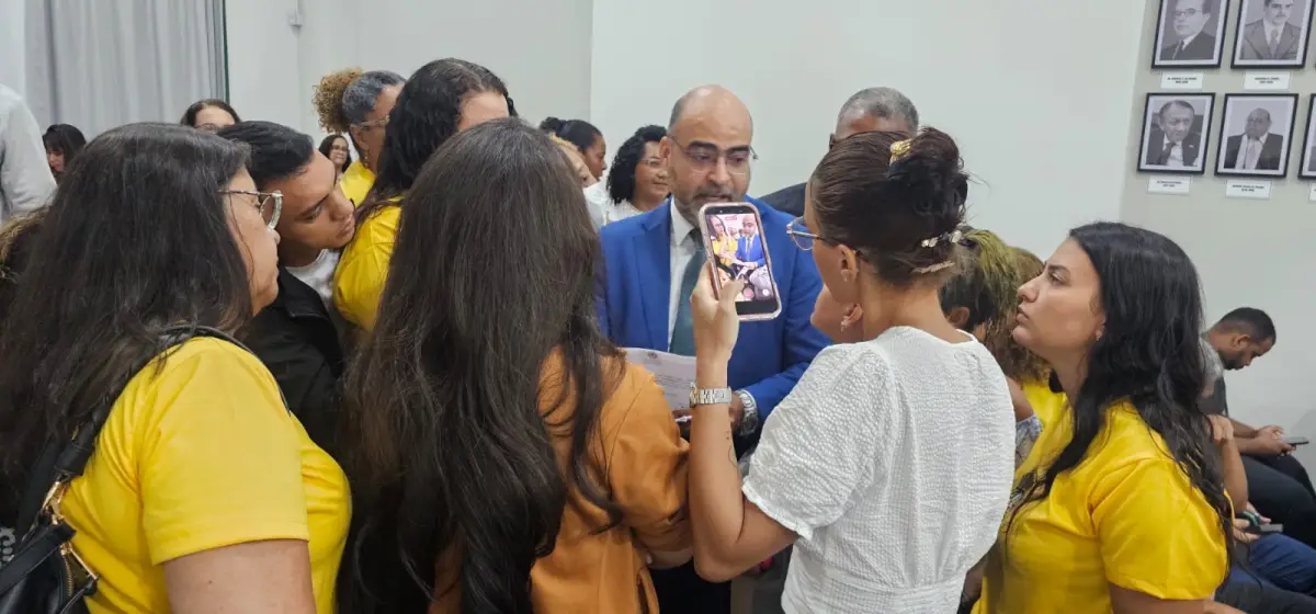 Após polêmica, projeto de defesa animal é adiado na Câmara e vereador cobra urgência: “Os protetores estão adoecendo”