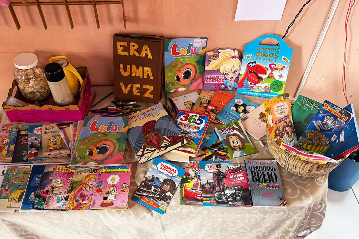 CRAS do Feira IX desperta gosto pela leitura com Clube do Livro