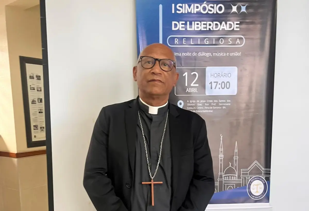 Dom Zanoni defende liberdade religiosa como direito fundamental durante simpósio em Feira de Santana