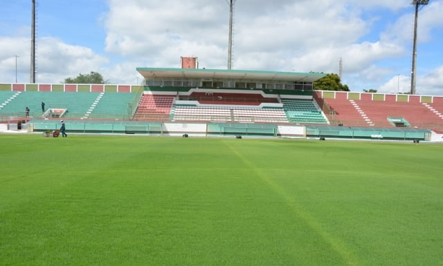 Recuperacao do Gramado do Joia da Princesa