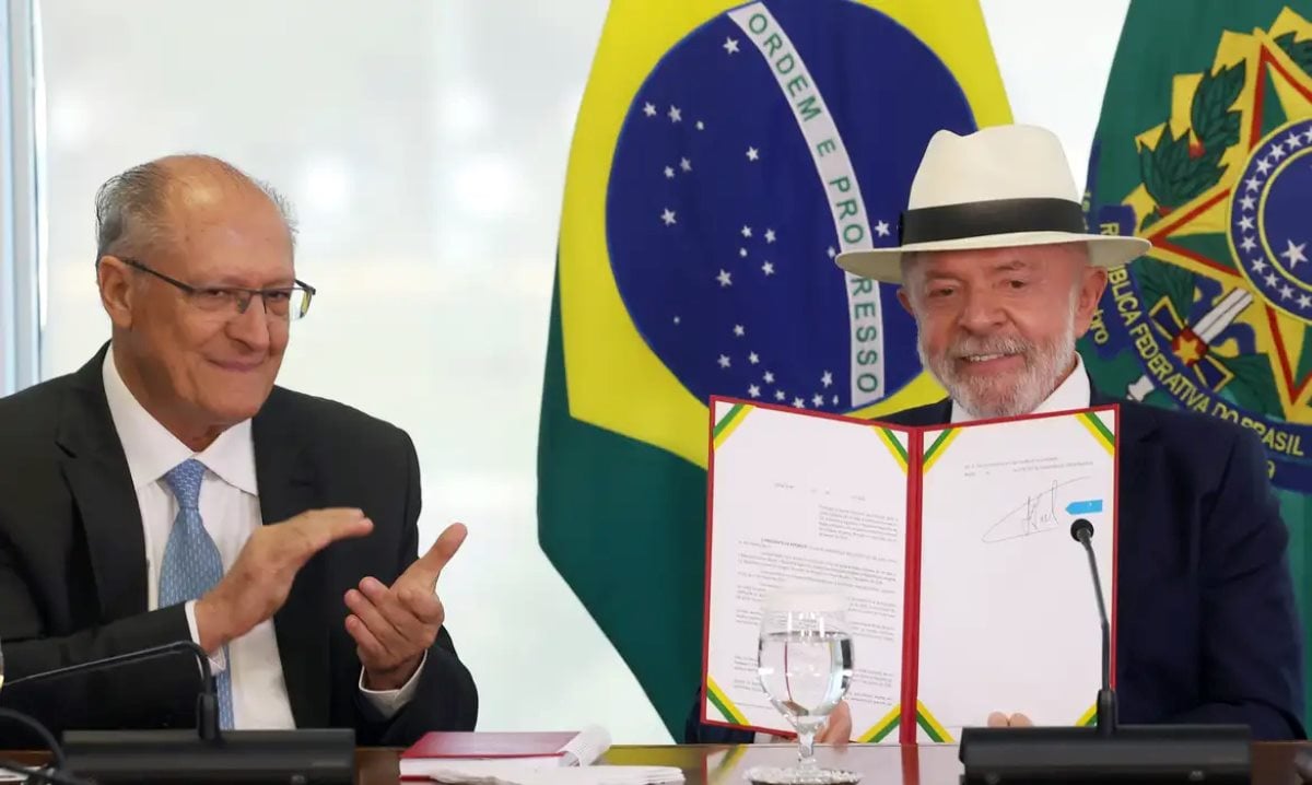 Lula e Alckimin após assinatura acordo entre Mercosul e União Europeia