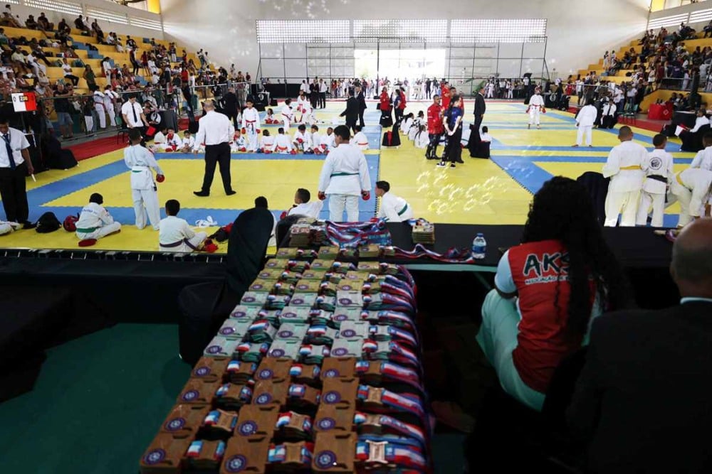 Mais de 600 atletas participam do Campeonato Baiano de Karatê em Feira de Santana