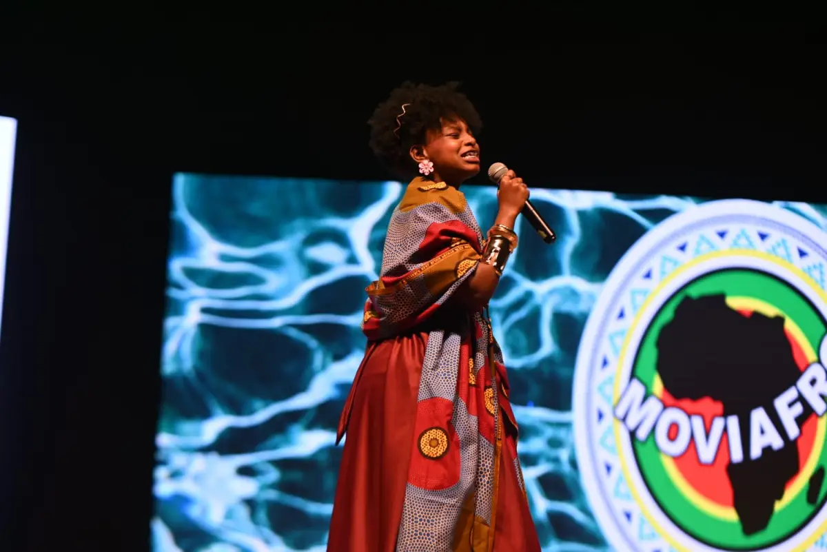 Moradora da Matinha dos Pretos vence Miss Afro Feira de Santana 2026