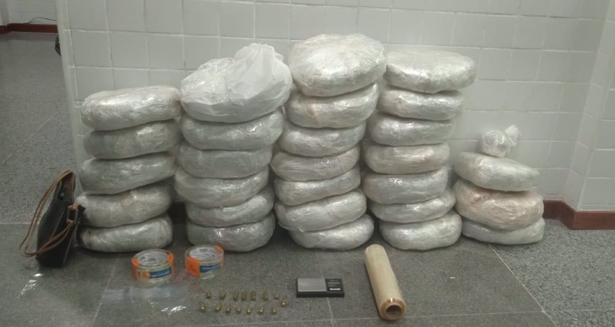 PM apreende 30 kg de maconha em Coração de Maria; suspeito foi conduzido a delegacia