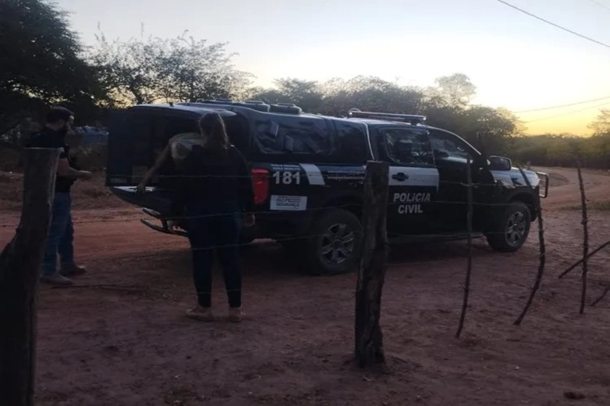 Polícia Civil - Mãe e padrasto são presos por suspeita de abusar sexualmente de filha de 13 anos
