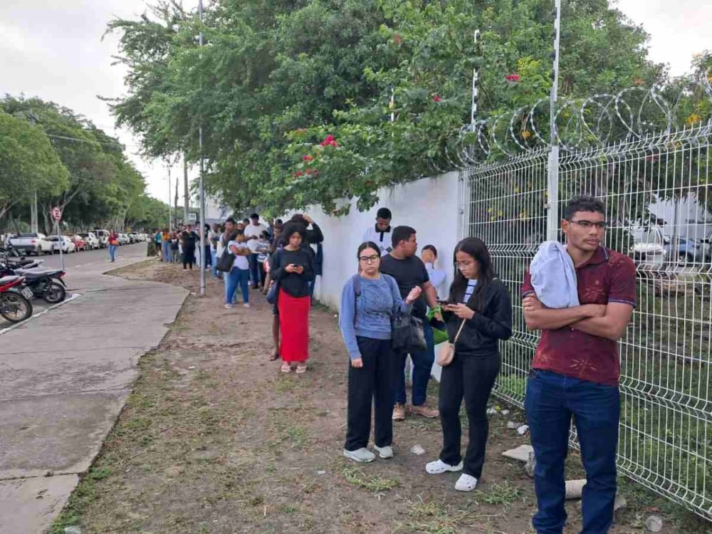 População reclama de atendimento no mutirão do Fórum da Justiça Eleitoral de Feira de Santana