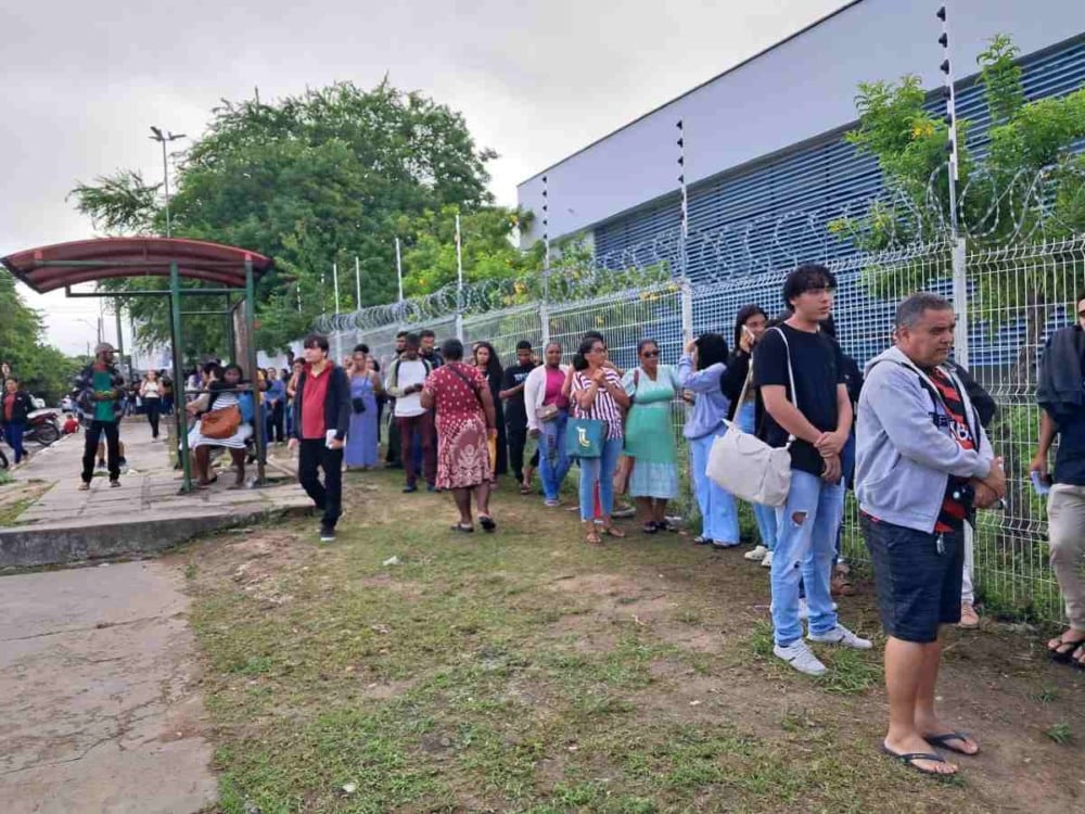 População reclama de atendimento no mutirão do Fórum da Justiça Eleitoral de Feira de Santana
