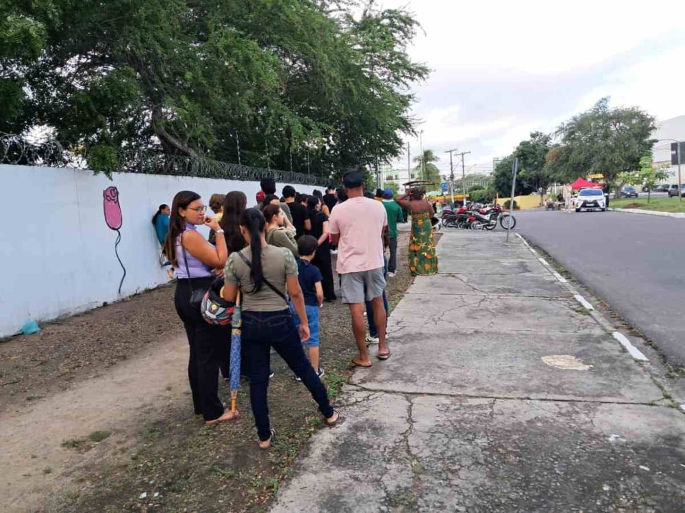 População reclama de atendimento no mutirão do Fórum da Justiça Eleitoral de Feira de Santana