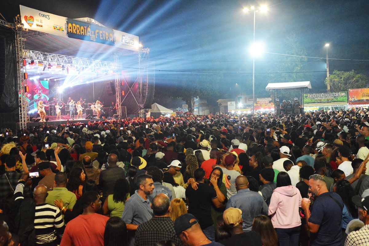 Raça Negra no São João de São José em Feira de Santana