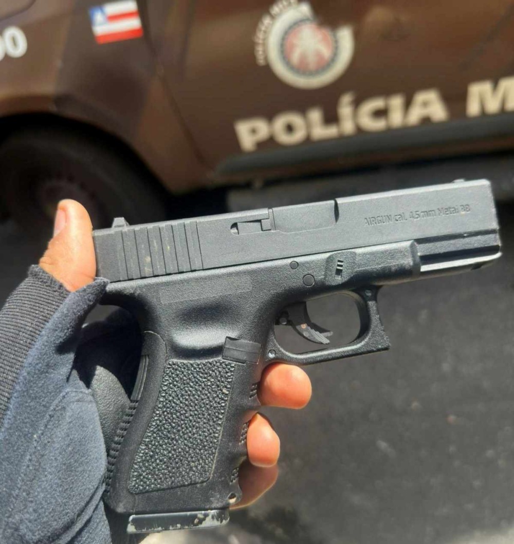 Simulacro apreendido durante operação de desarticulação de rede de monitoramento do tráfico em Salvador