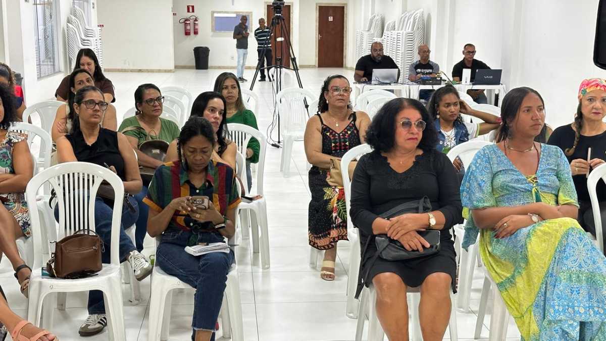 APLB realiza plenária estadual em Feira de Santana para discutir atuação de coordenadores pedagógicos