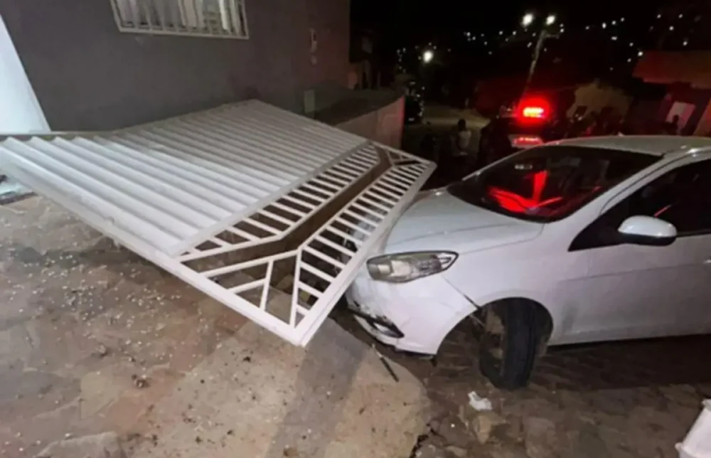 Avó e neto de 6 anos morrem após serem atropelados por carro em alta velocidade