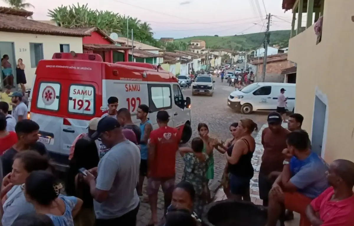 Avó e neto de 6 anos morrem após serem atropelados por carro em alta velocidade