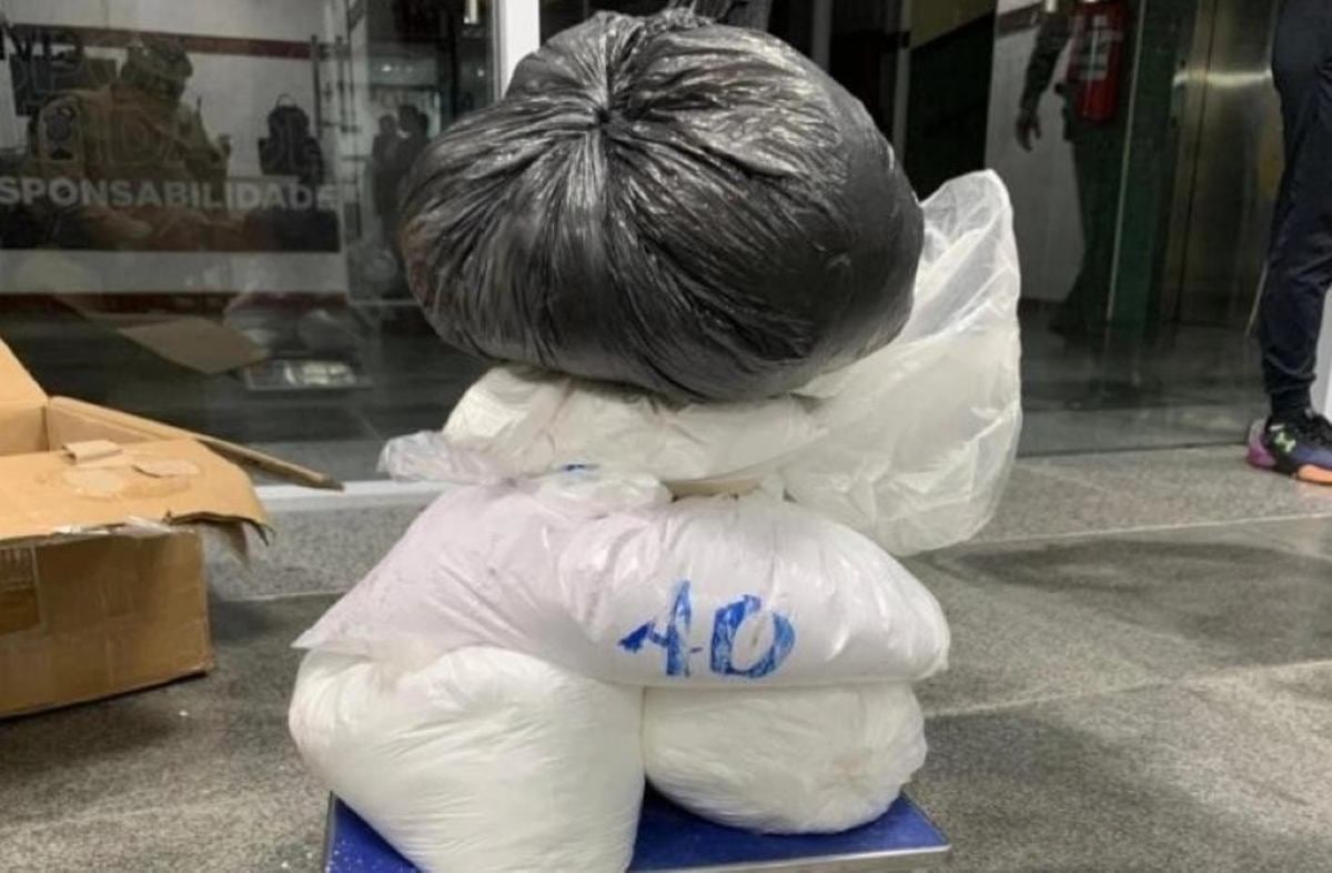 Mais de 8kg de drogas são apreendidas em Feira de Santana
