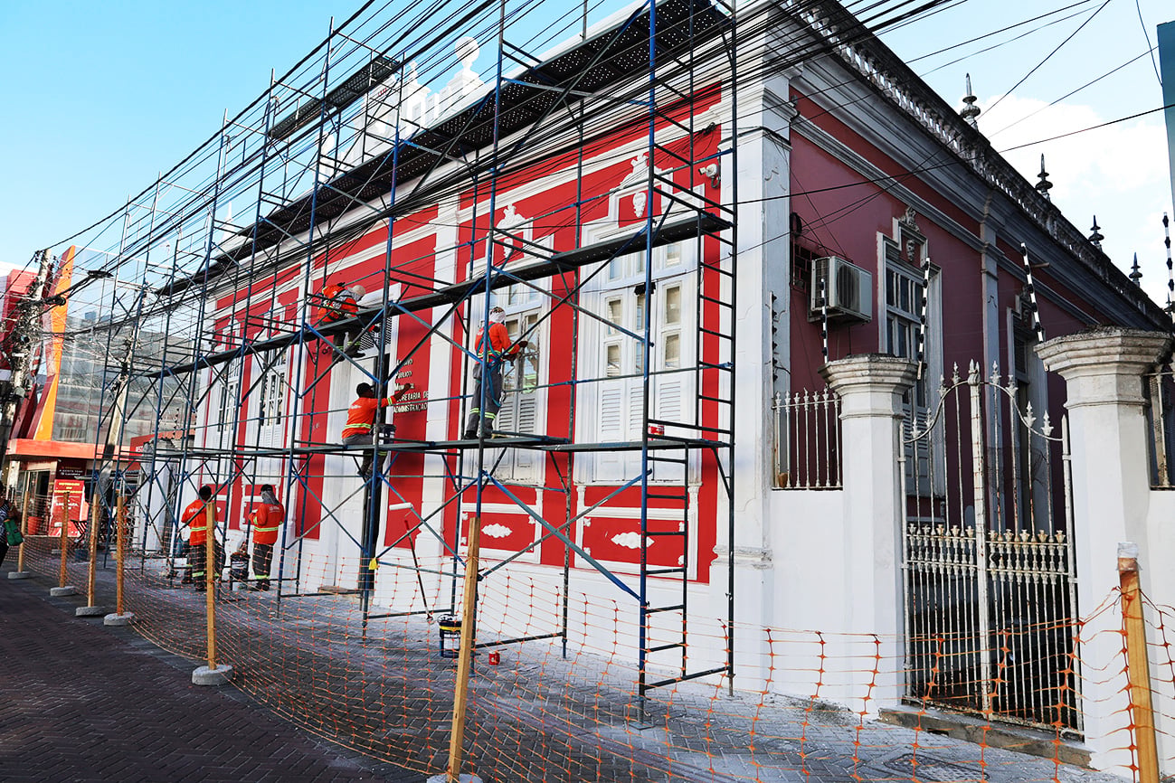 Arquivo Público de Feira de Santana começa a ser revitalizado pela Prefeitura