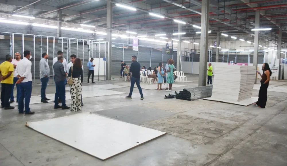 Prefeito autoriza construção da nova sede da Casa do Trabalhador no Shopping Popular