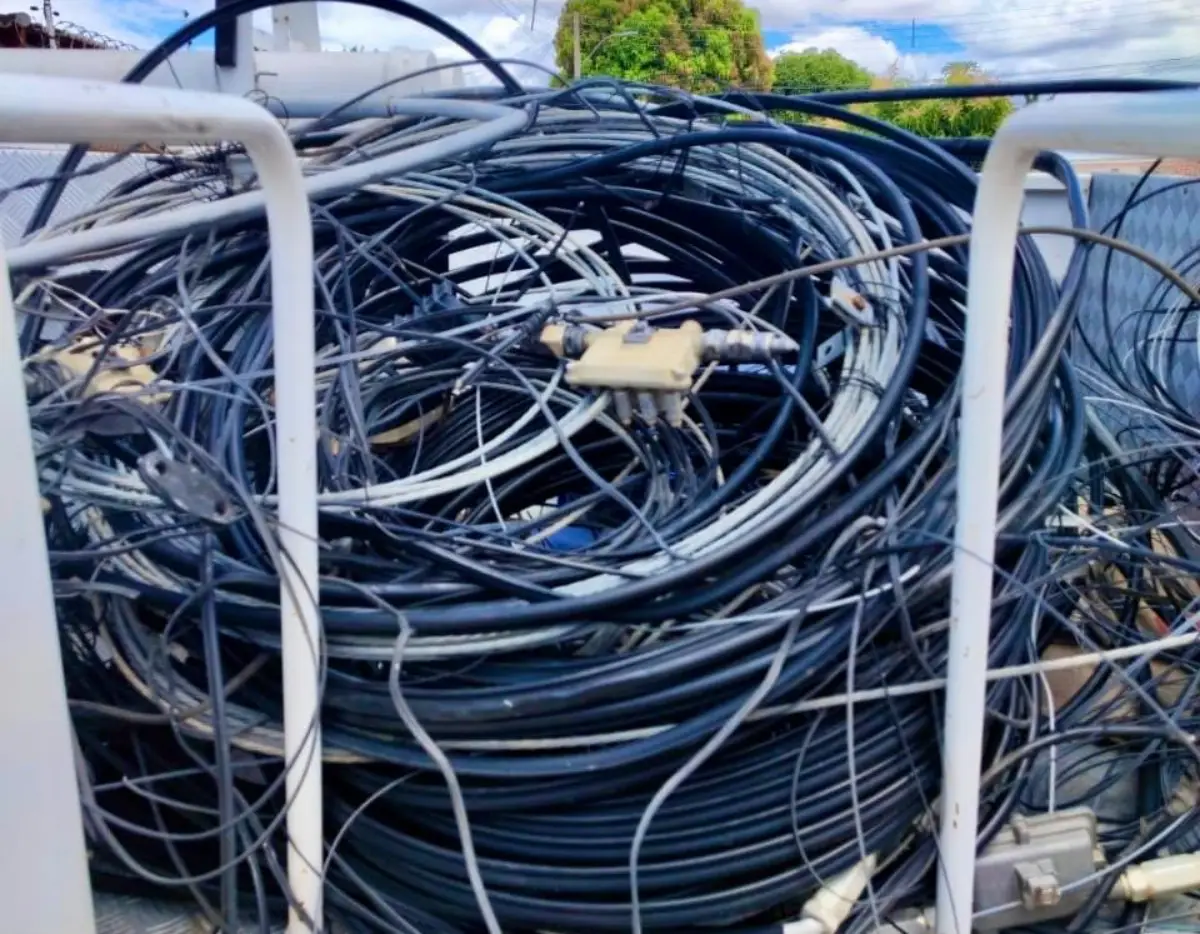 Coelba remove mais de 26 toneladas de cabos irregulares nos circuitos do Carnaval de Salvador