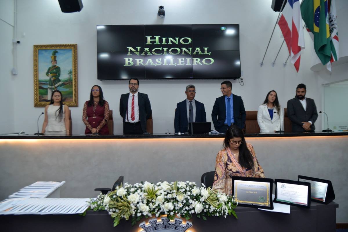Dia da Enfermagem é celebrado com sessão solene na Câmara de Feira de Santana