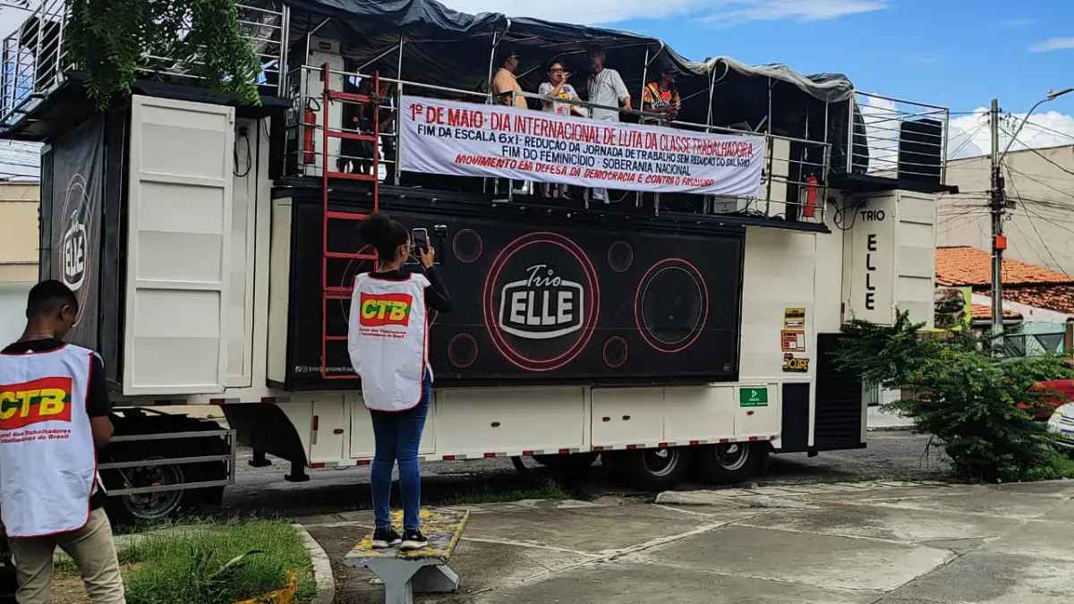Dia do Trabalhador em Feira de Santana reforça luta por direitos, salário justo e fim da escala 6x1