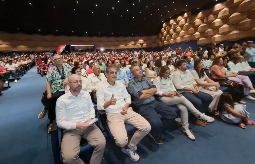 Agricultura familiar da Bahia recebe R$ 89 milhões, caminhões e reforço na merenda escolar de qualidade
