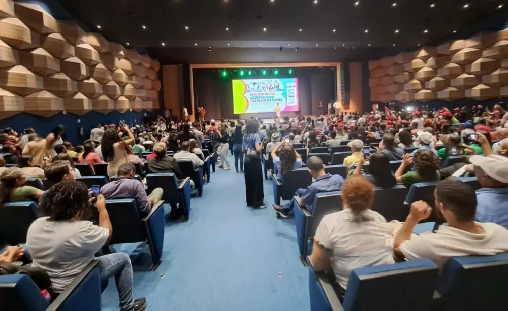 Agricultura familiar da Bahia recebe R$ 89 milhões, caminhões e reforço na merenda escolar de qualidade