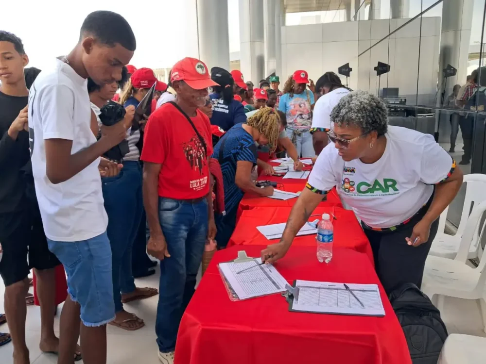Agricultura familiar da Bahia recebe R$ 89 milhões, caminhões e reforço na merenda escolar de qualidade