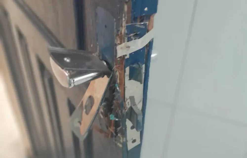 Escola municipal é invadida e vandalizada em Conceição do Jacuípe