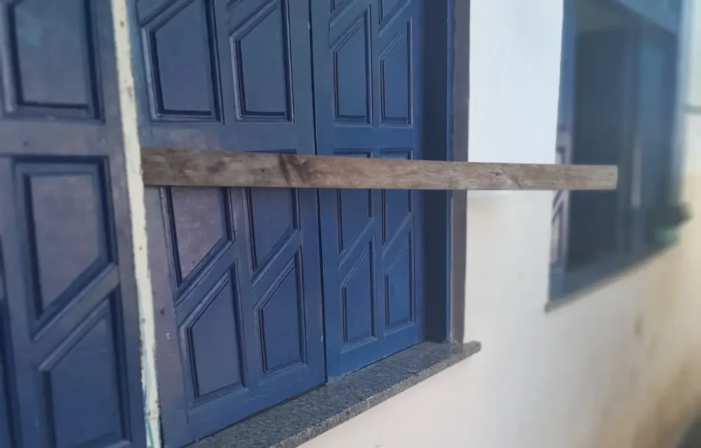 Escola municipal é invadida e vandalizada em Conceição do Jacuípe
