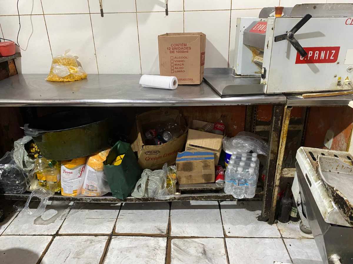 Estabelecimento é interditado em Feira de Santana; local é fechado após duas denúncias anônimas