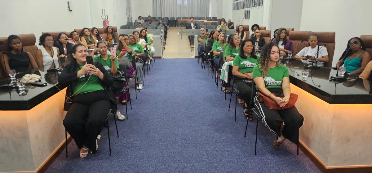 Esteticistas participam de audiência pública para regulamentação da profissão em Feira de Santana