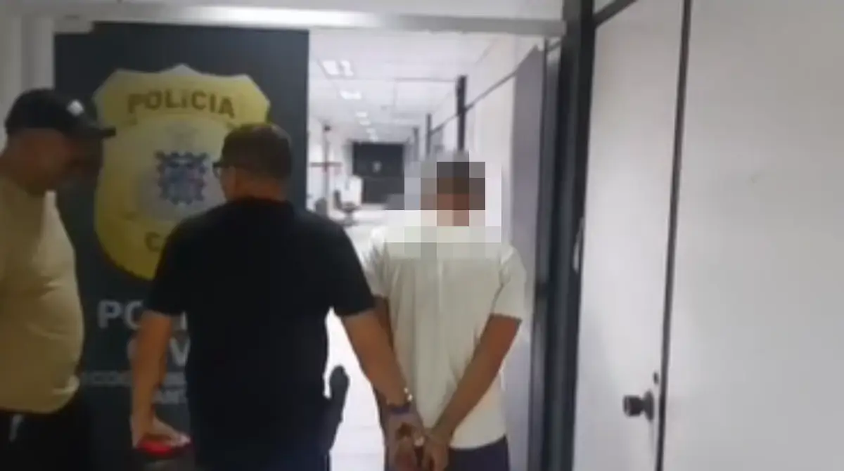 Foragido de 51 anos é preso por suspeita de estupro de vulnerável em Feira de Santana