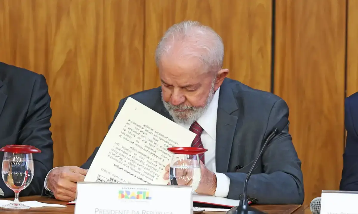 Vetado: Lula desconsidera lei que reconhece estágio como experiência profissional