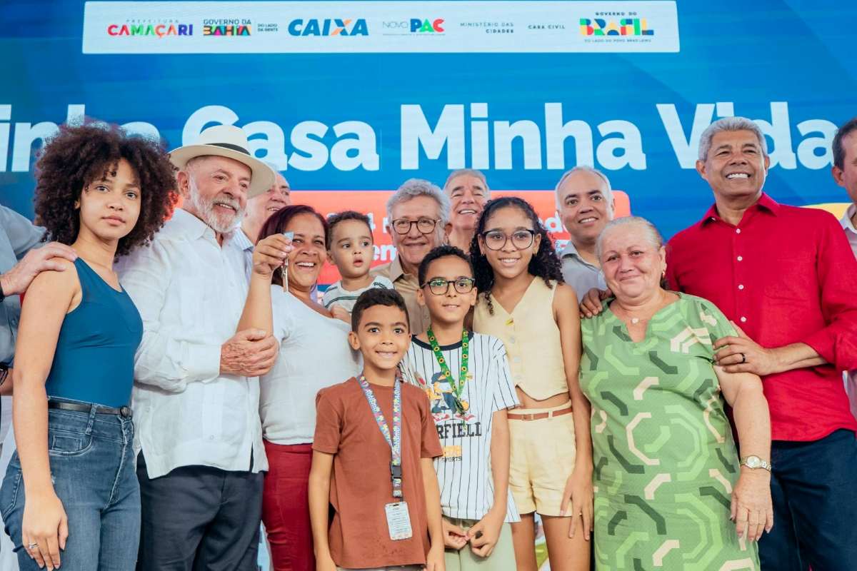 Lula participa de entrega de 384 moradias do Minha Casa, Minha Vida em Camaçari
