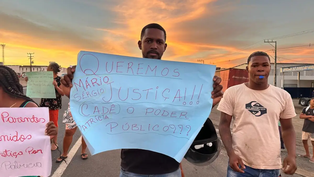 Família protesta após acidente com cavalo solto matar homem e deixar mulher em estado grave
