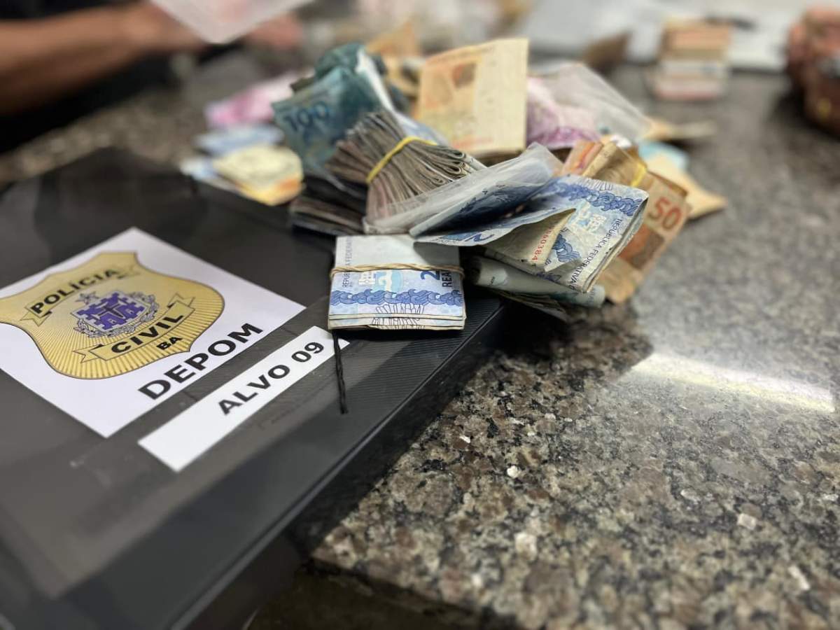 Operação Catena prende sete suspeitos de roubos a turistas e receptação de joias, em Salvador