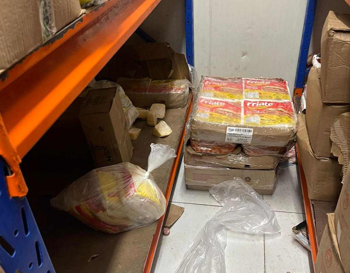 Operação Rota do Queijo apreende alimentos irregulares na Feira de São Joaquim