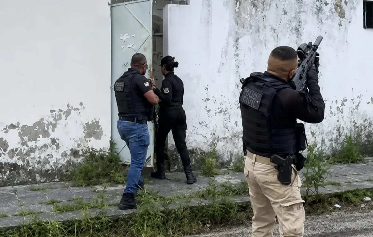 Operação nacional prende investigado por tráfico e associação criminosa em Feira de Santana
