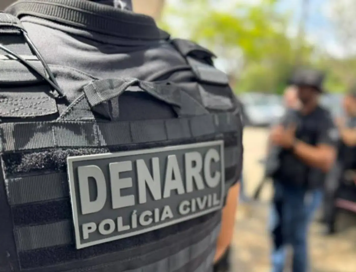 Polícia Civil destrói cerca de uma tonelada de drogas apreendidas em Feira de Santana