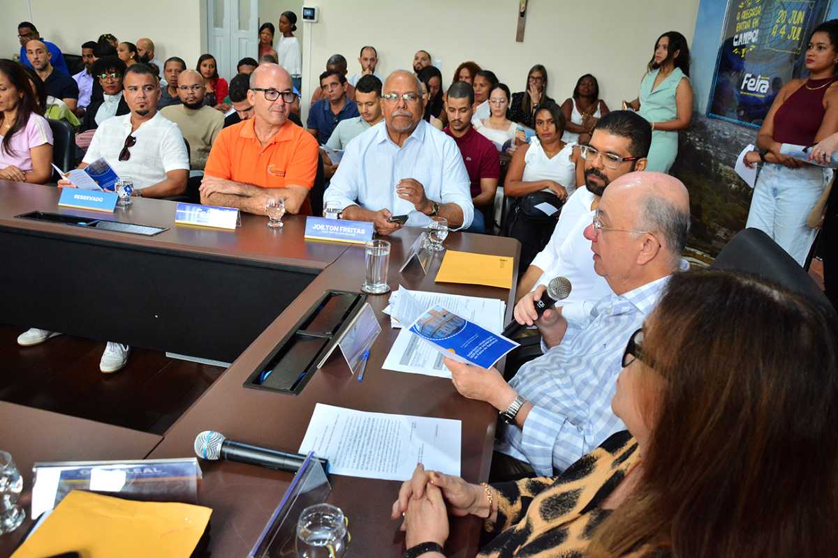 Prefeitura de Feira de Santana dá posse a 51 novos agentes de combate às endemias
