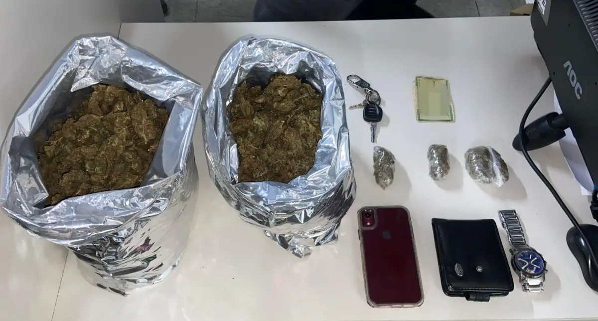 Suspeito é preso com 2 kg de maconha durante ação da PM em Feira de Santana