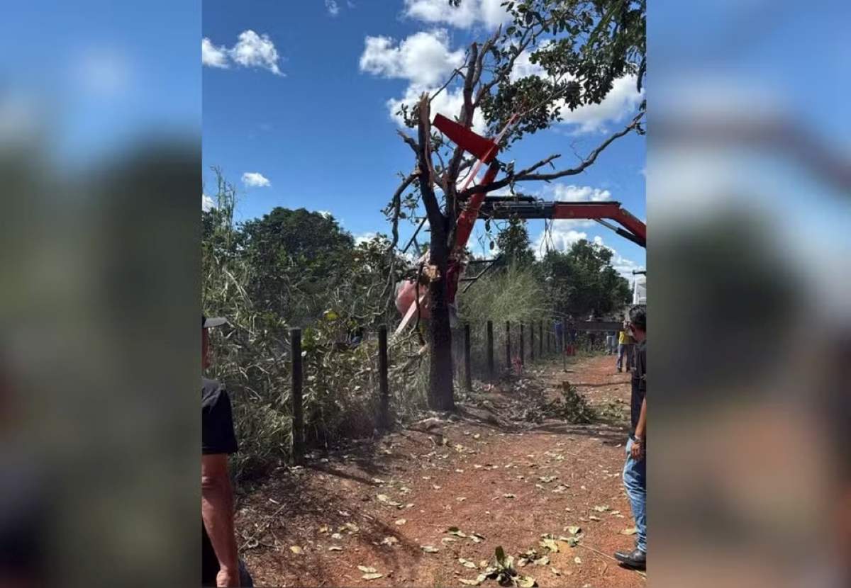 Helicóptero usado pela dupla Henrique e Juliano sofre queda em fazenda no Tocantins