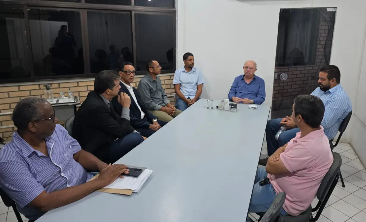 Vereador articula projeto de drenagem para o Conjunto Panorama em reunião com José Ronaldo
