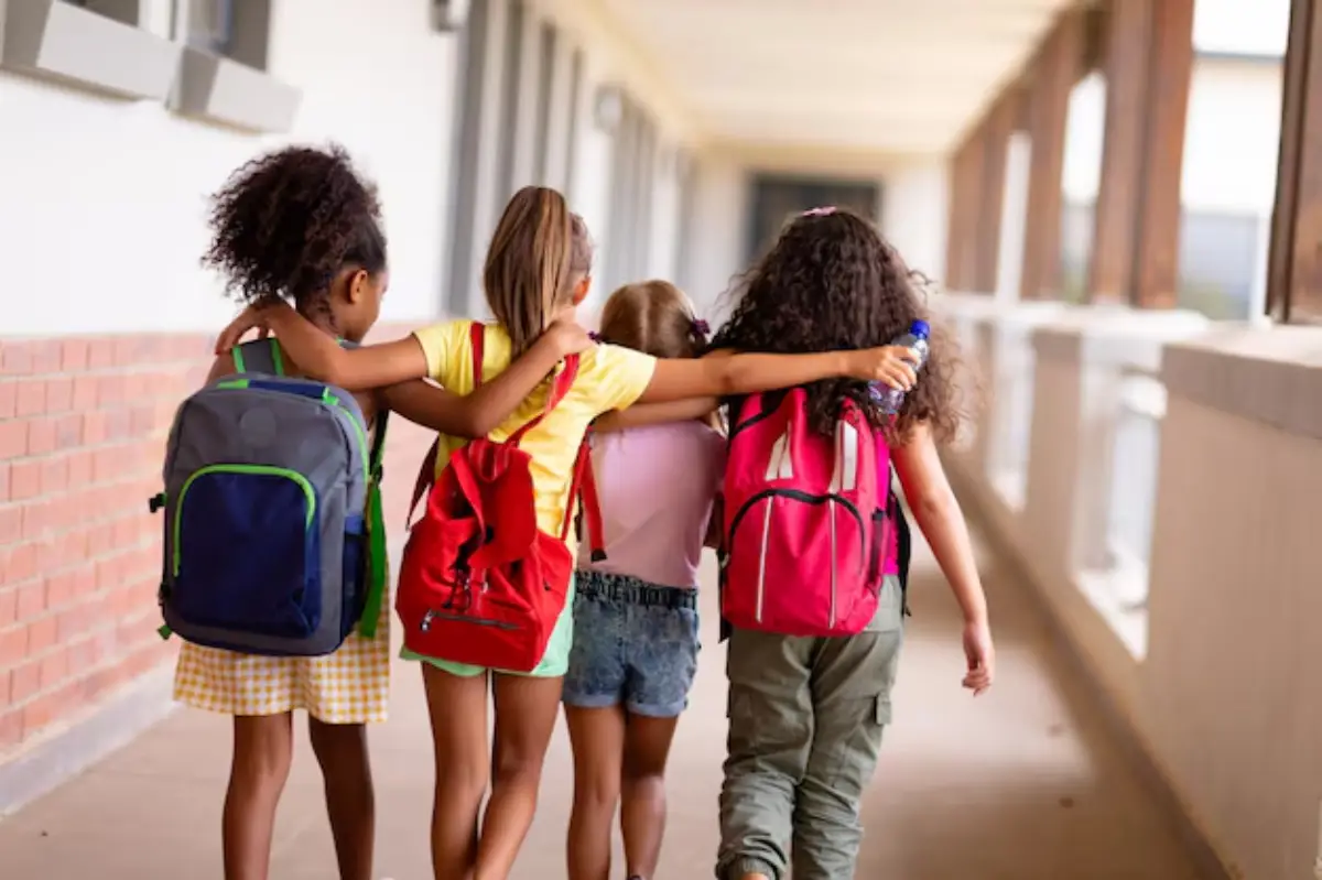senadores alunos, crianças, estudantes na escola