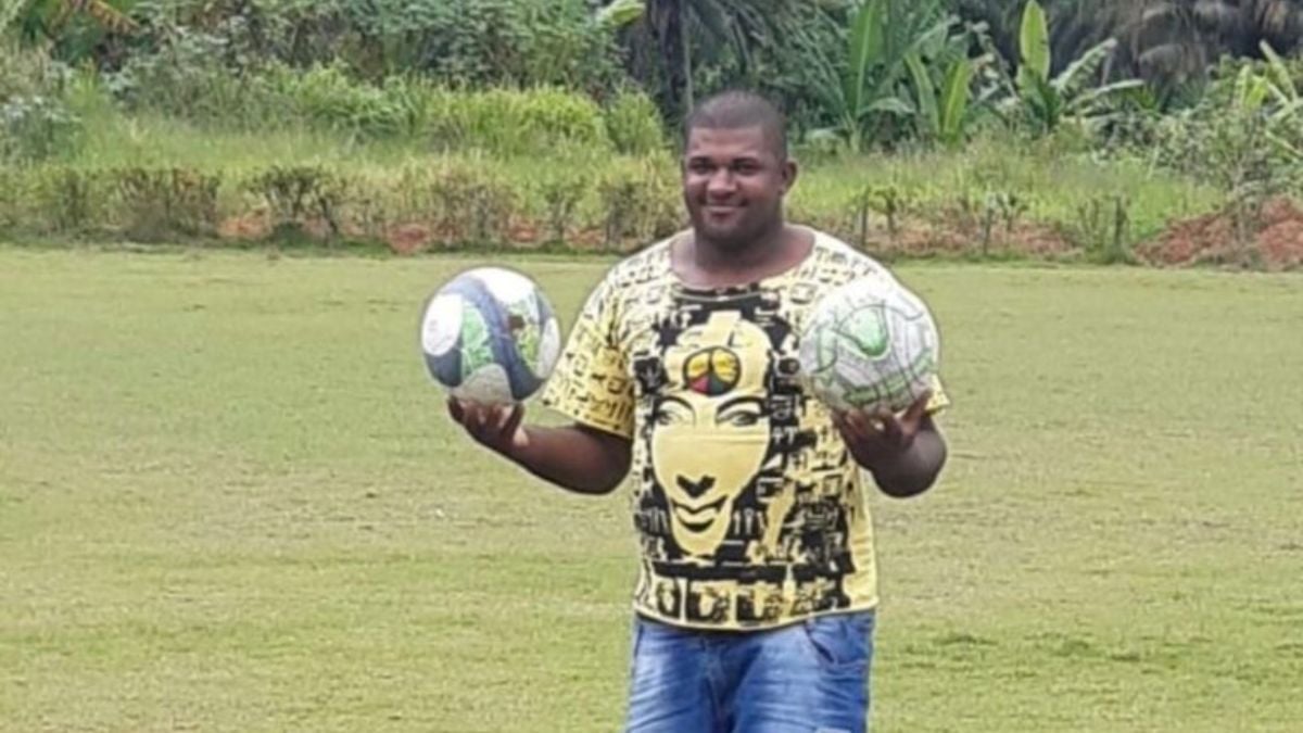 Alex homem que morreu após ser picado por uma cobra enquanto urinava
