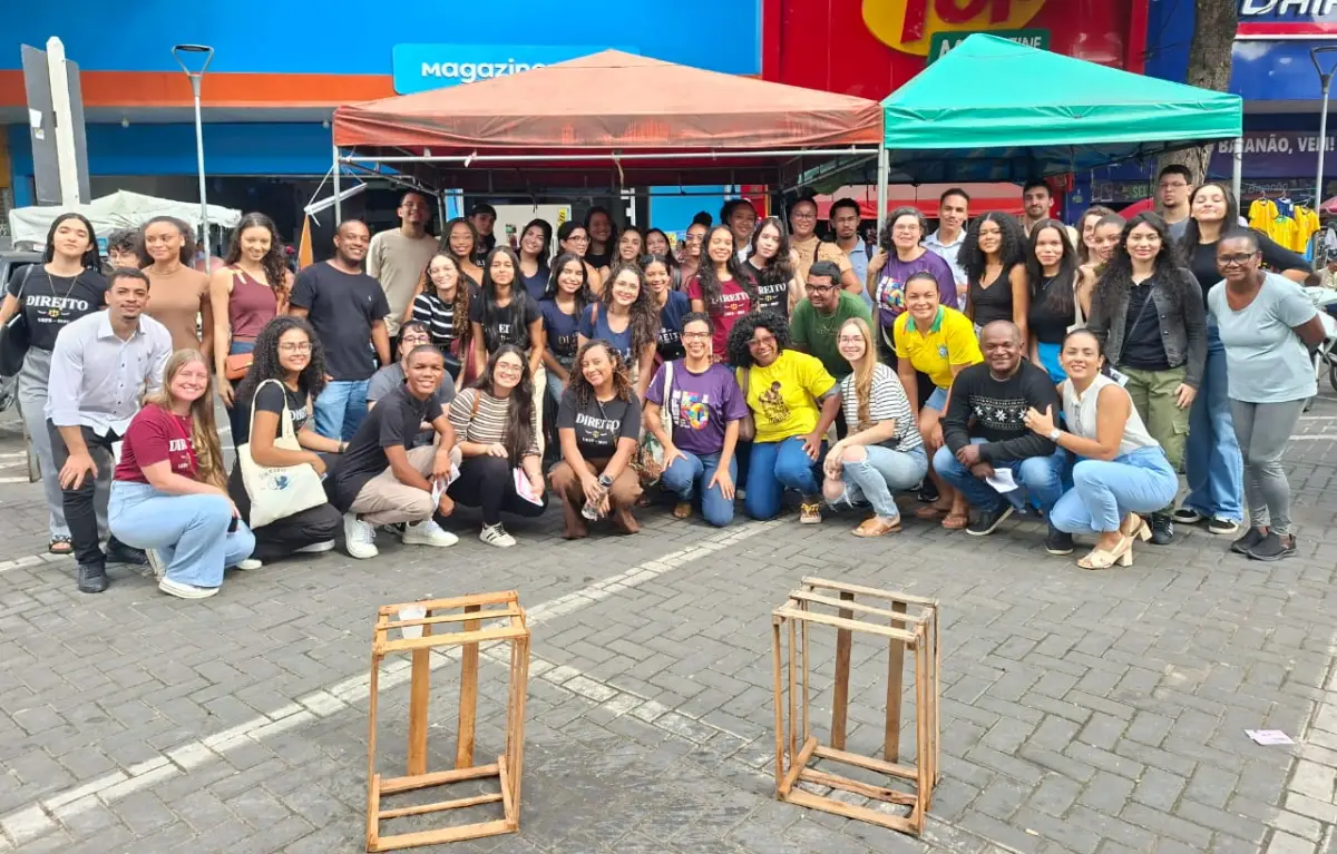 Café da manhã junino reúne feirantes da Marechal e estudantes da Uefs